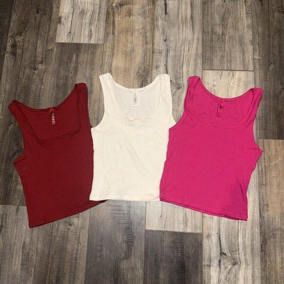 SKIMS Cotton Rib Tank 3-Pack 2x - Picture 4 of 7
